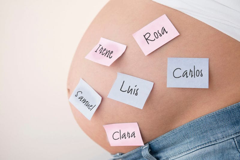 Nombres de bebé tendencia 2025 - bebeyou